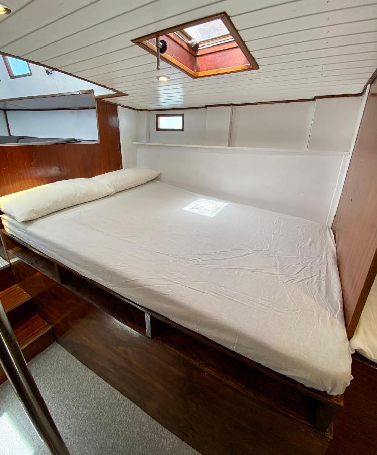 Hotel Fantastico Velero En Barcelona à Sant Adrià de Besòs Extérieur photo